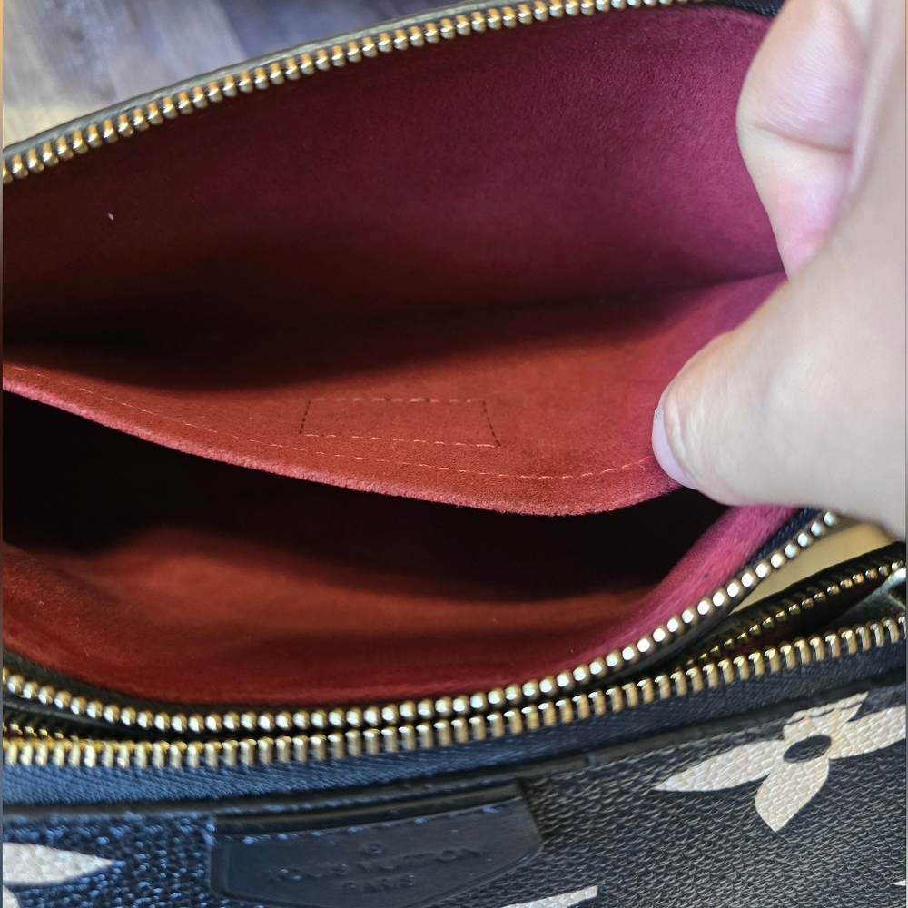 Louis Vuitton Multi Pochette Accessoires Bicolor Monogram Empreinte - Picture 13 of 17